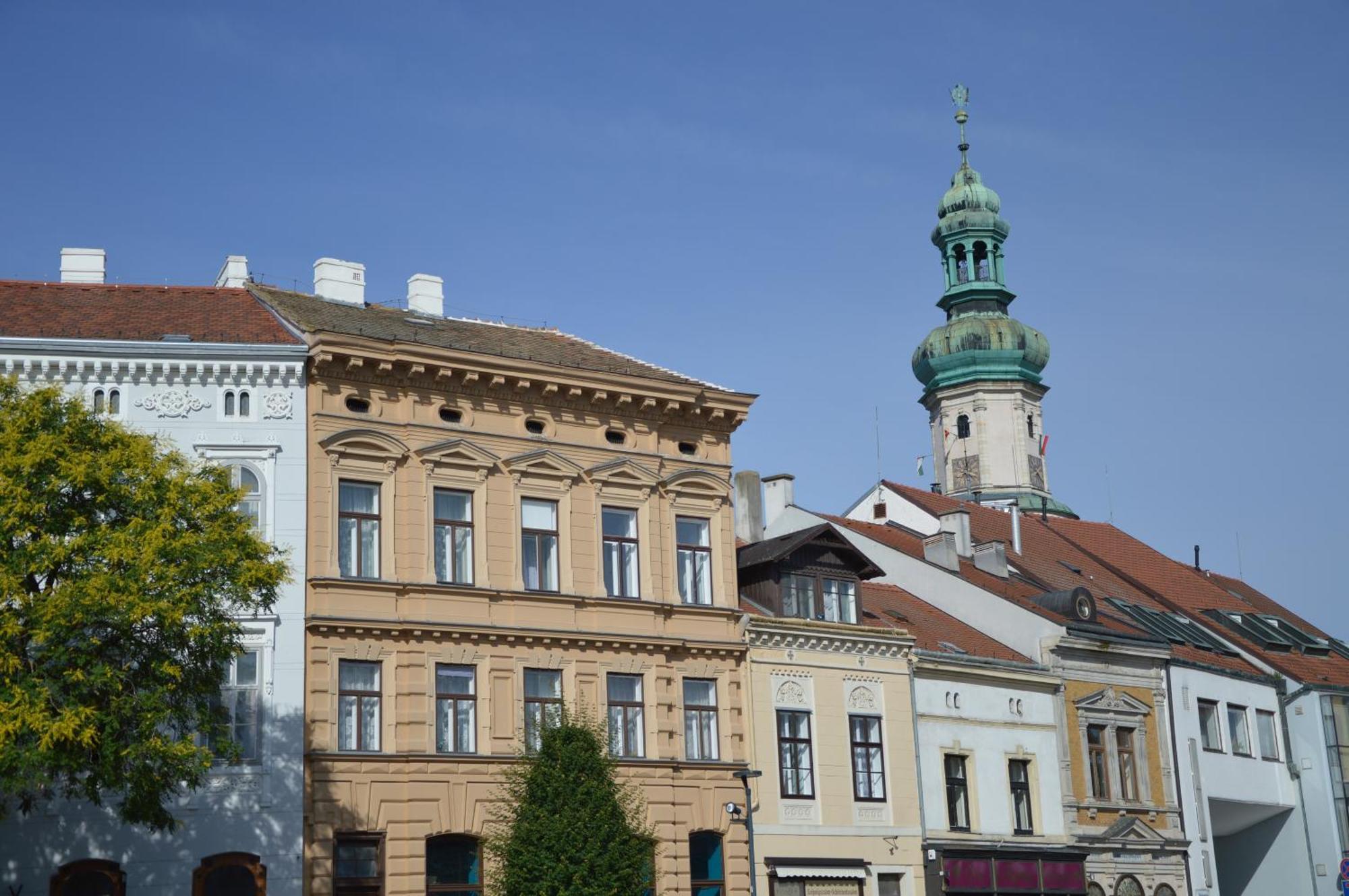 V62 Studio Apartments- Downtown Sopron Σόπρον Εξωτερικό φωτογραφία